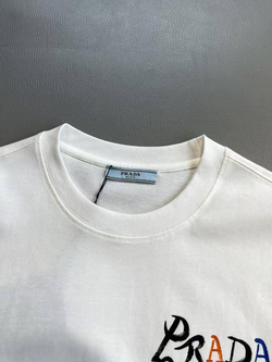 Футболка Prada