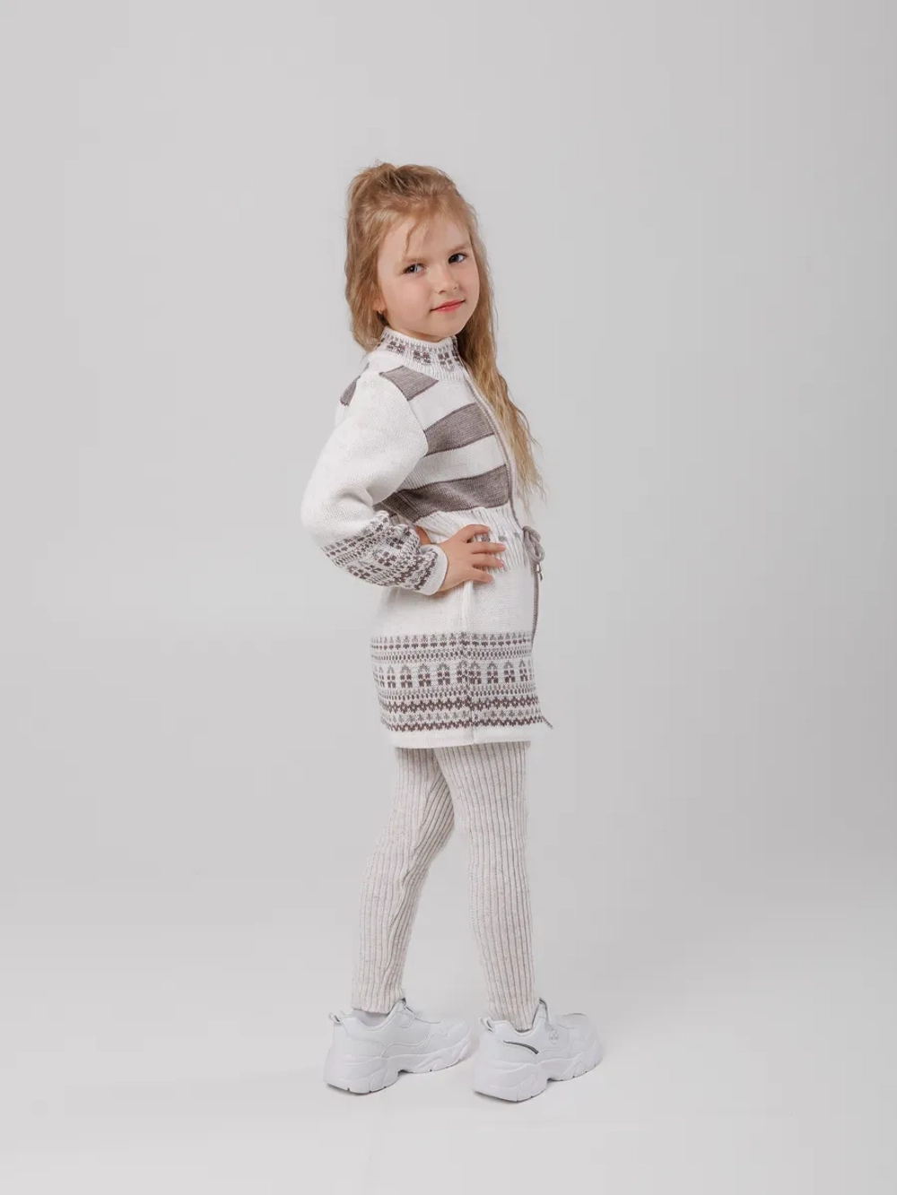 Кардиган вязаный на молнии для девочки