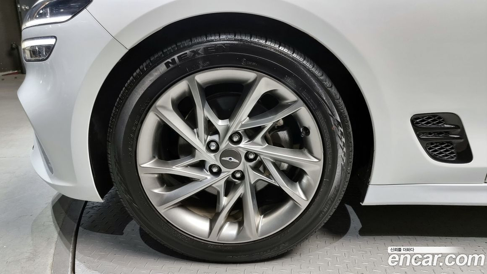 Genesis The New G70 Бензин 2.0T 4WD (03.2021)