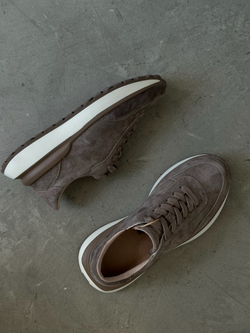 Кроссовки из натуральной замши