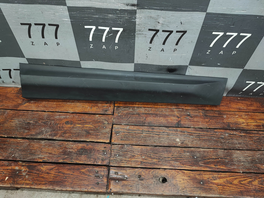 Накладка двери передней правой Skoda Kodiaq 16-нв Б/У Оригинал 565854940