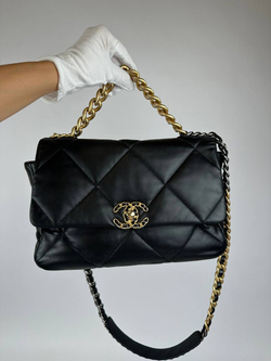 Сумка Chanel 19