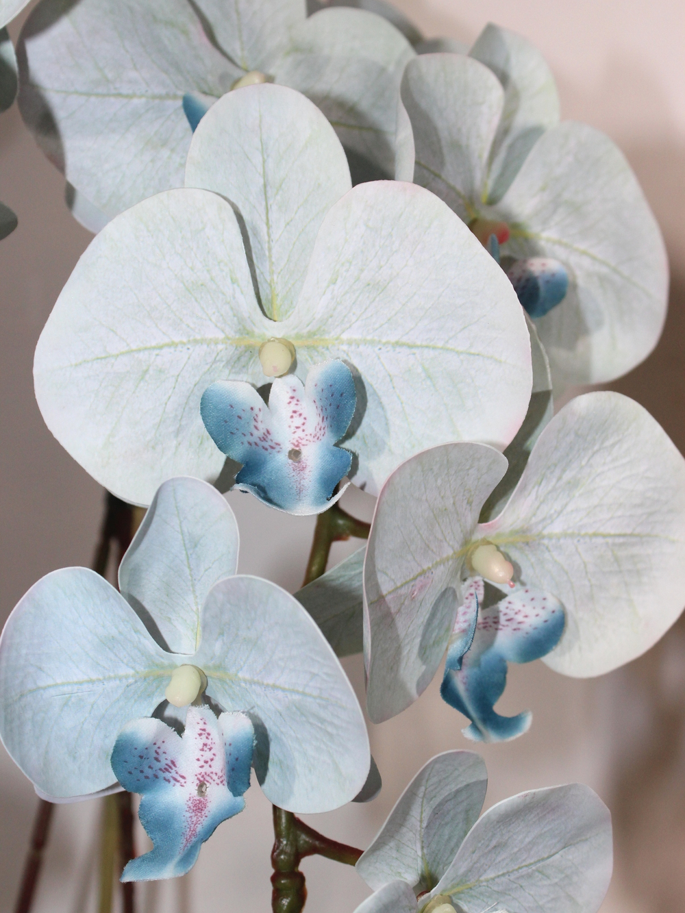 Искусственная Орхидея голубая 2 ветки 55см в кашпо
