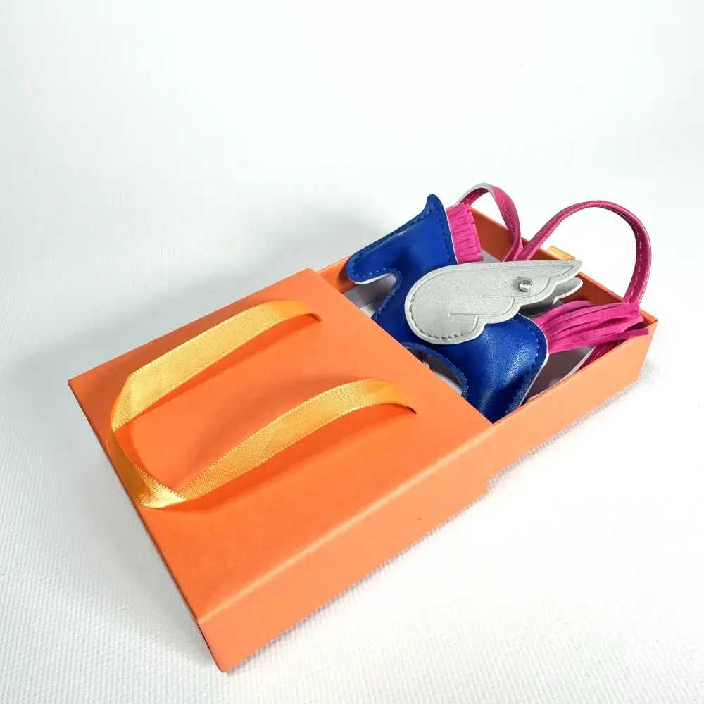 Подвеска для сумки из натуральной кожи Pegasso Blu