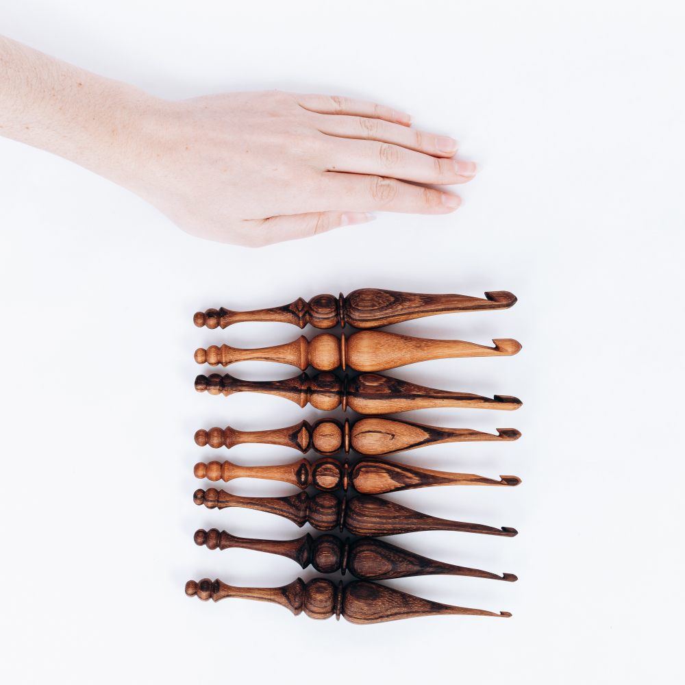 Набор деревянных вязальных крючков из древесины зебрано 8 штук (3-10 мм.) KN15