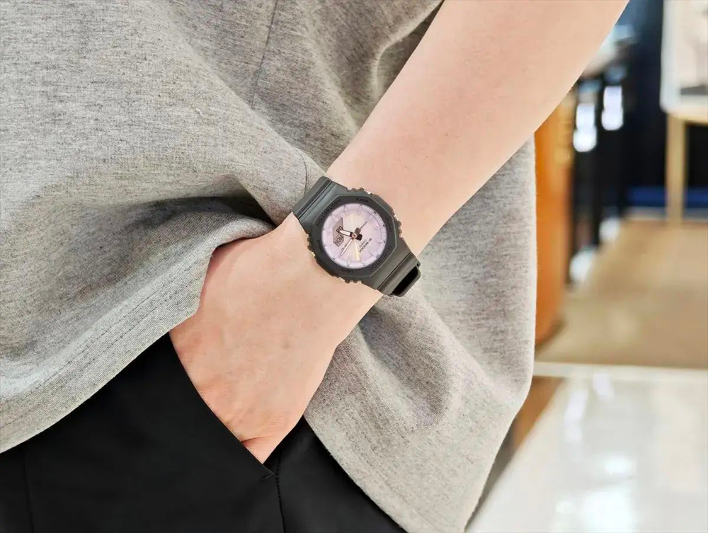 Женские наручные часы Casio GMA-P2100PC-1A