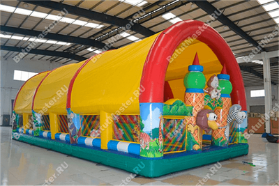 Коммерческий надувной батут "Зверята с крышей" 11*8*6 м