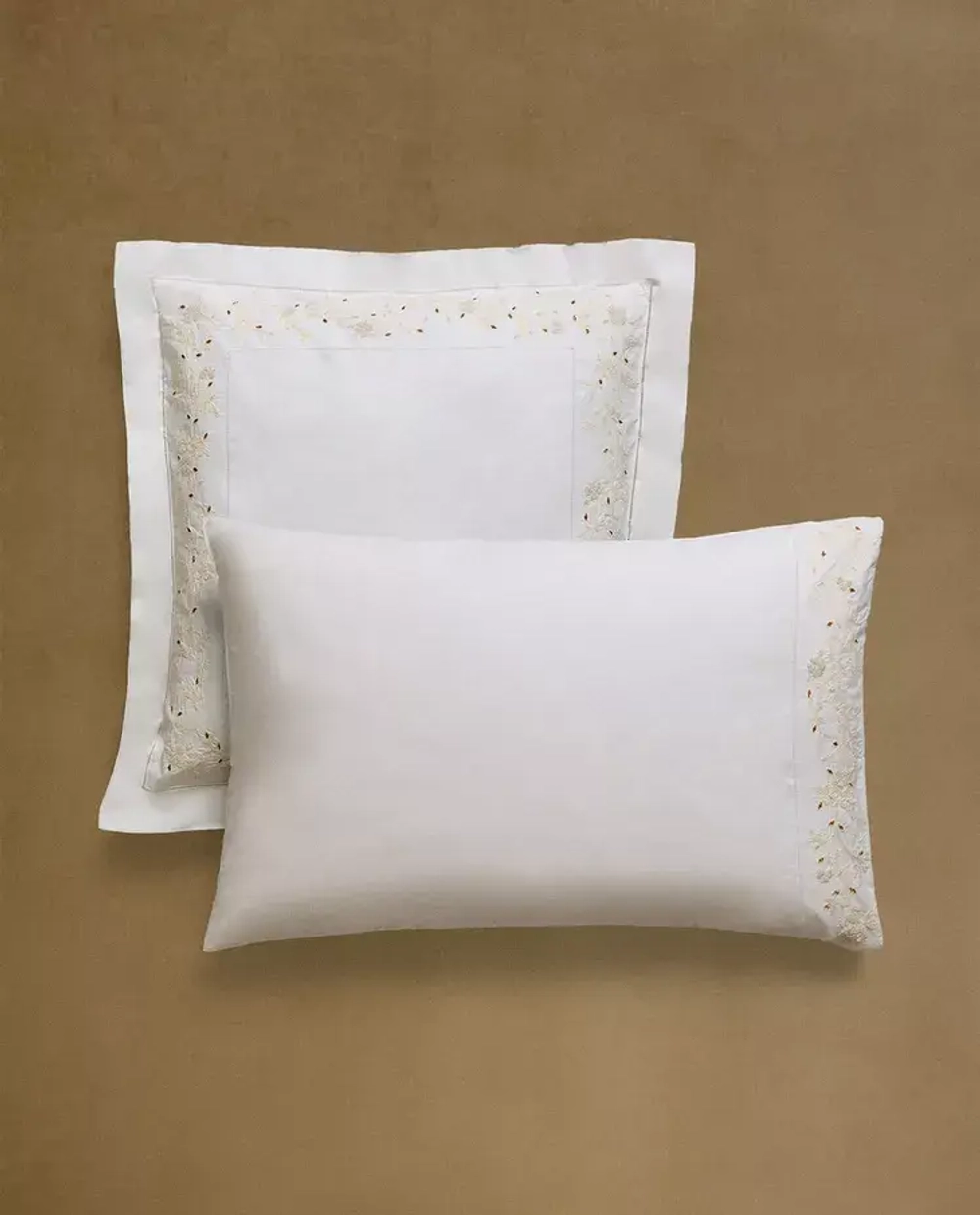 ZARA HOME НАВОЛОЧКА С ВЫШИВКОЙ В ЦВЕТОЧНОМ СТИЛЕ, ЭКРЮ