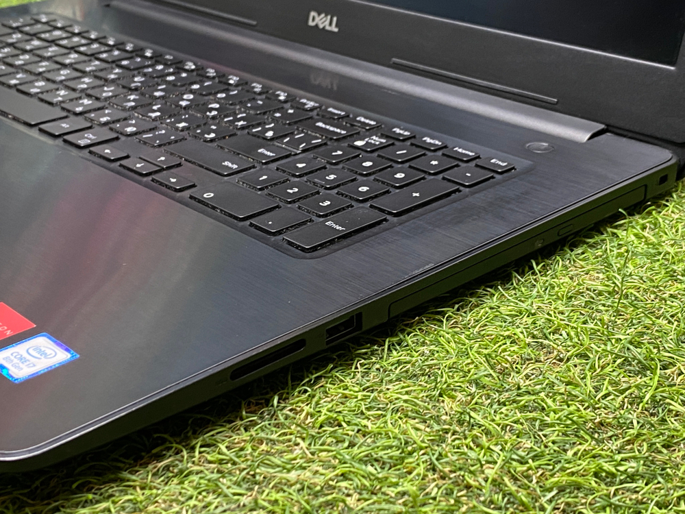 Ноутбук Dell 17.3" IPS/i7-8/8GB/1TB/Radeon R530 4GB/ Inspiron 5770 [5770-5888]/Windows 10