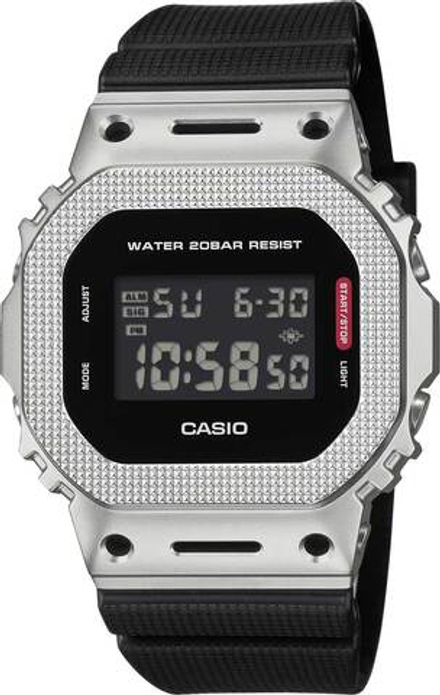 Мужские наручные часы Casio G-Shock GM-5600M-1
