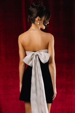 Платье из бархата с декоративным бантом мини