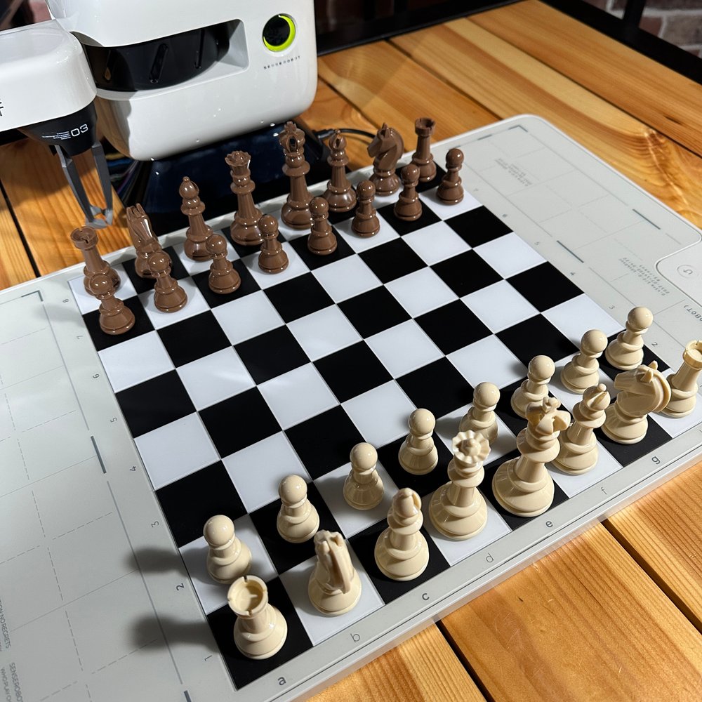 Шахматный робот «Chess»