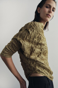 ZARA ТРИКОТАЖНЫЙ ТОП АСИММЕТРИЧНОГО КРОЯ, ЗОЛОТИСТЫЙ