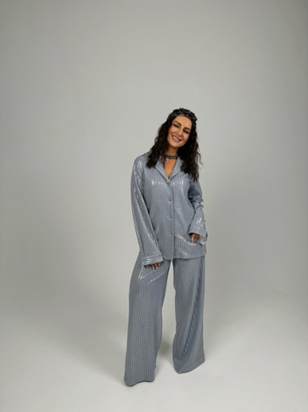 Мерцающий костюм в голубом цвете