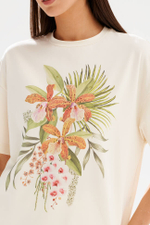 23578 Футболка женская (сливочный)