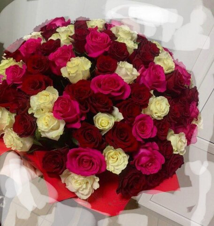 Букет из 101 розы цветной (70-80 см)