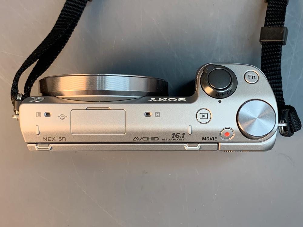 Sony NEX-5R Kit 18-55mm 6200 пробега