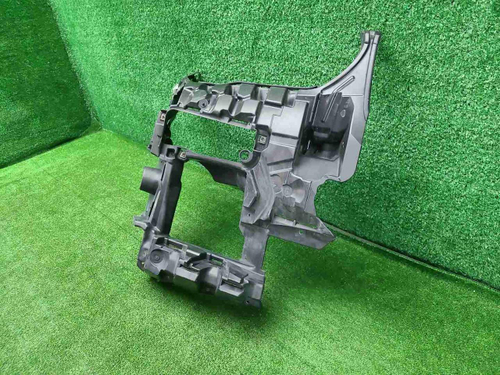 Кронштейн переднего бампера BMW X5 G05 (18-23)