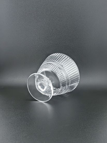 Креманка 340 мл. из стекла на ножке