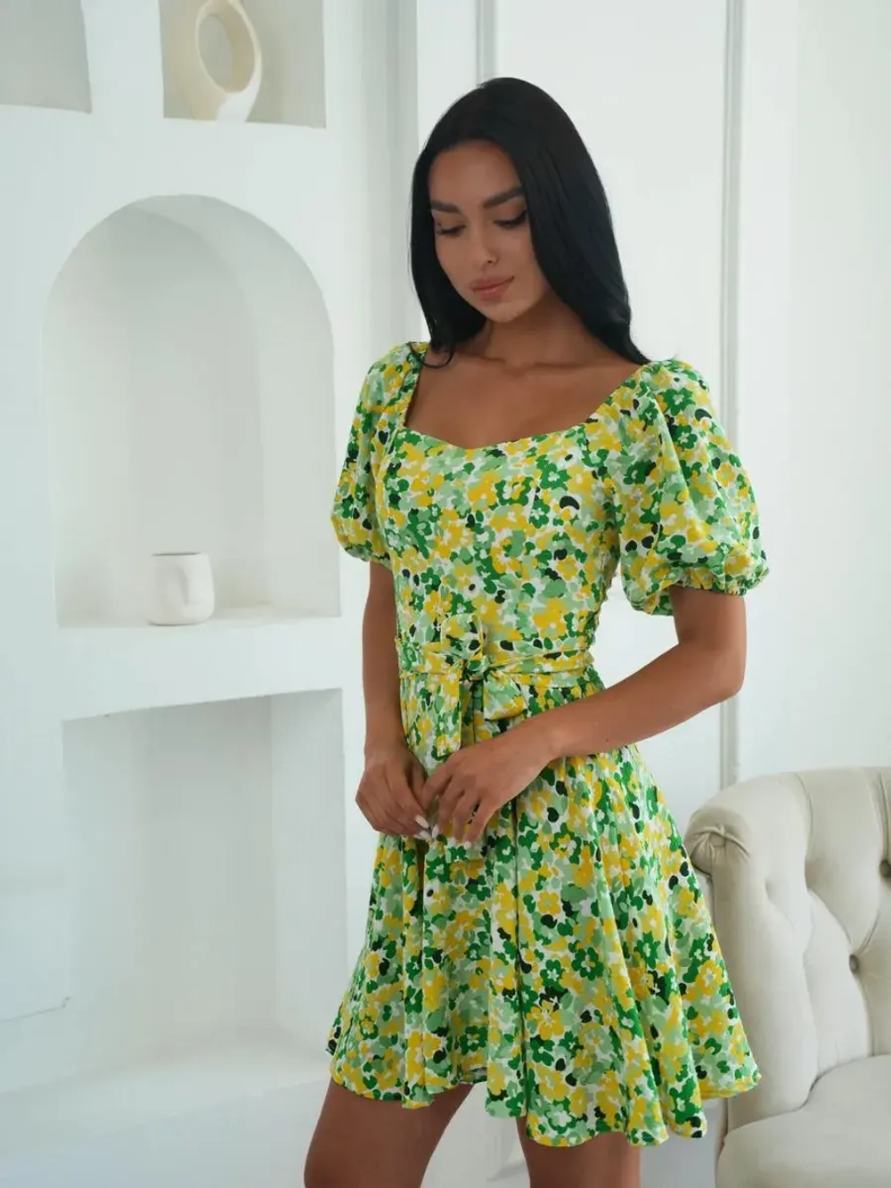 Летнее платье короткое в цветочек