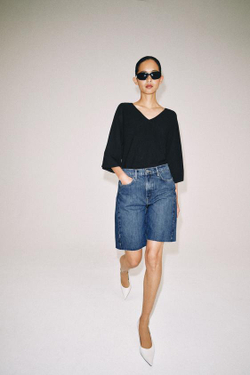 ZARA ДЖИНСОВЫЕ ШОРТЫ RELAXED СО СРЕДНЕЙ ПОСАДКОЙ — ZW COLLECTION, ВЫЦВЕТШИЙ СИНИЙ