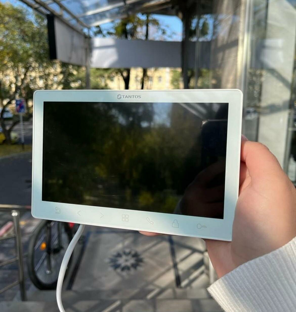 Монитор видеодомофона Amelie Slim (White) HD SE