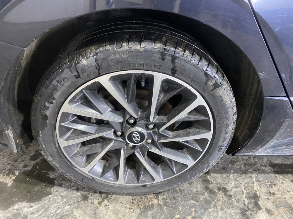 Hyundai Sonata Business + Smart Sense + Pano 2.5 MPi 6AT