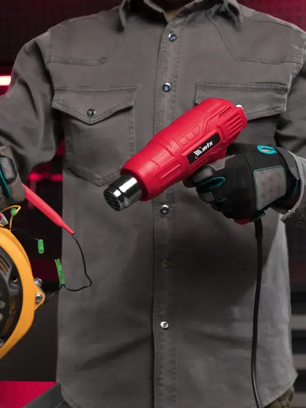 Фен строительный MTX MHG-2000, 2000 Вт, 350-600 градусов, защита от перегрева, корпус нагревательного элемента из жаростойкой слюды, фен технический, 28081