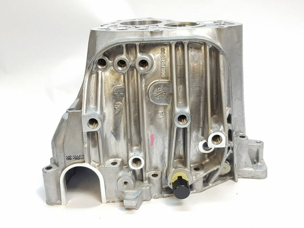 Картер коробки передач оригинальный Citroen Peugeot 2206Z6 9657871380
