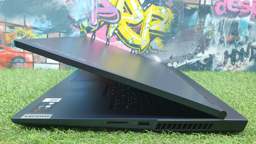 Игровой 17" Lenovo Ryzen 5/16Gb/RTX 3060 6Gb/144Hz