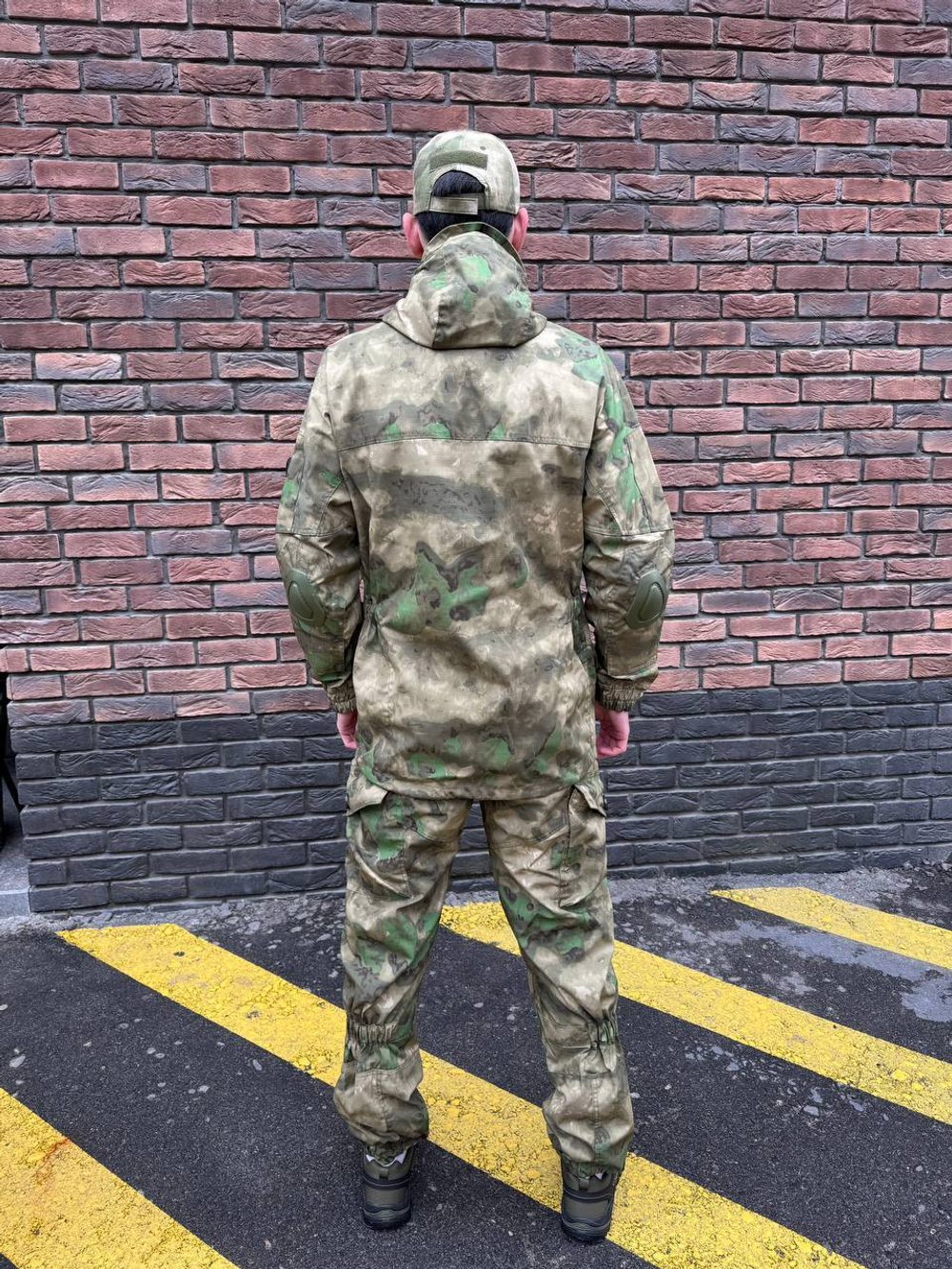 Тактический костюм горка с наколенниками и налокотниками мох