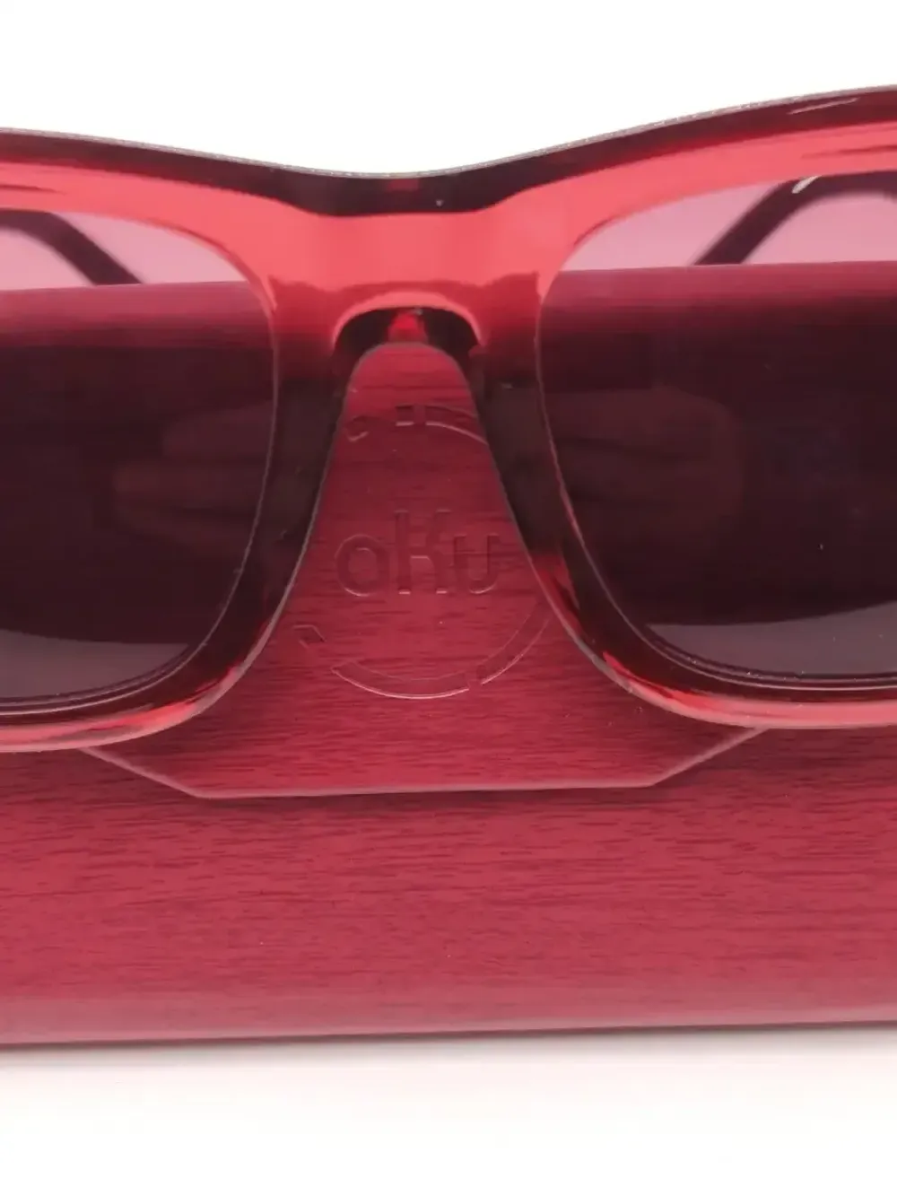 Солнцезащитные очки