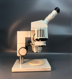 Микроскоп Carl Zeiss