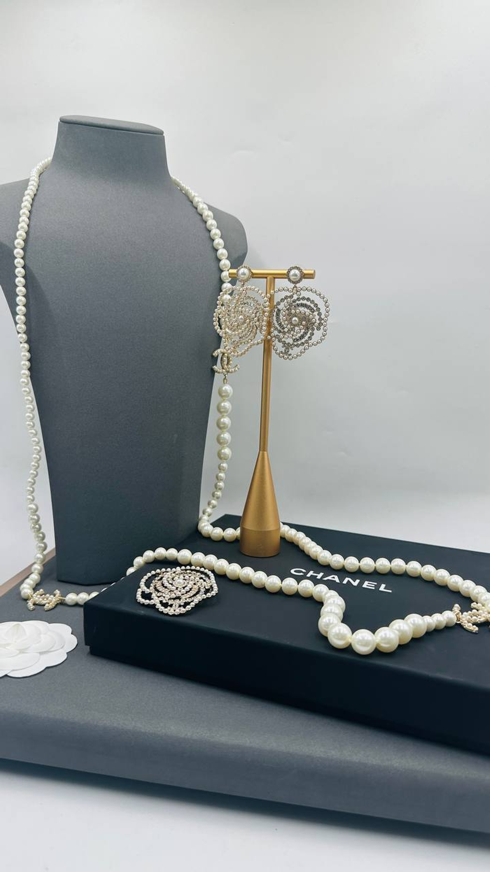 Брошь CHANEL