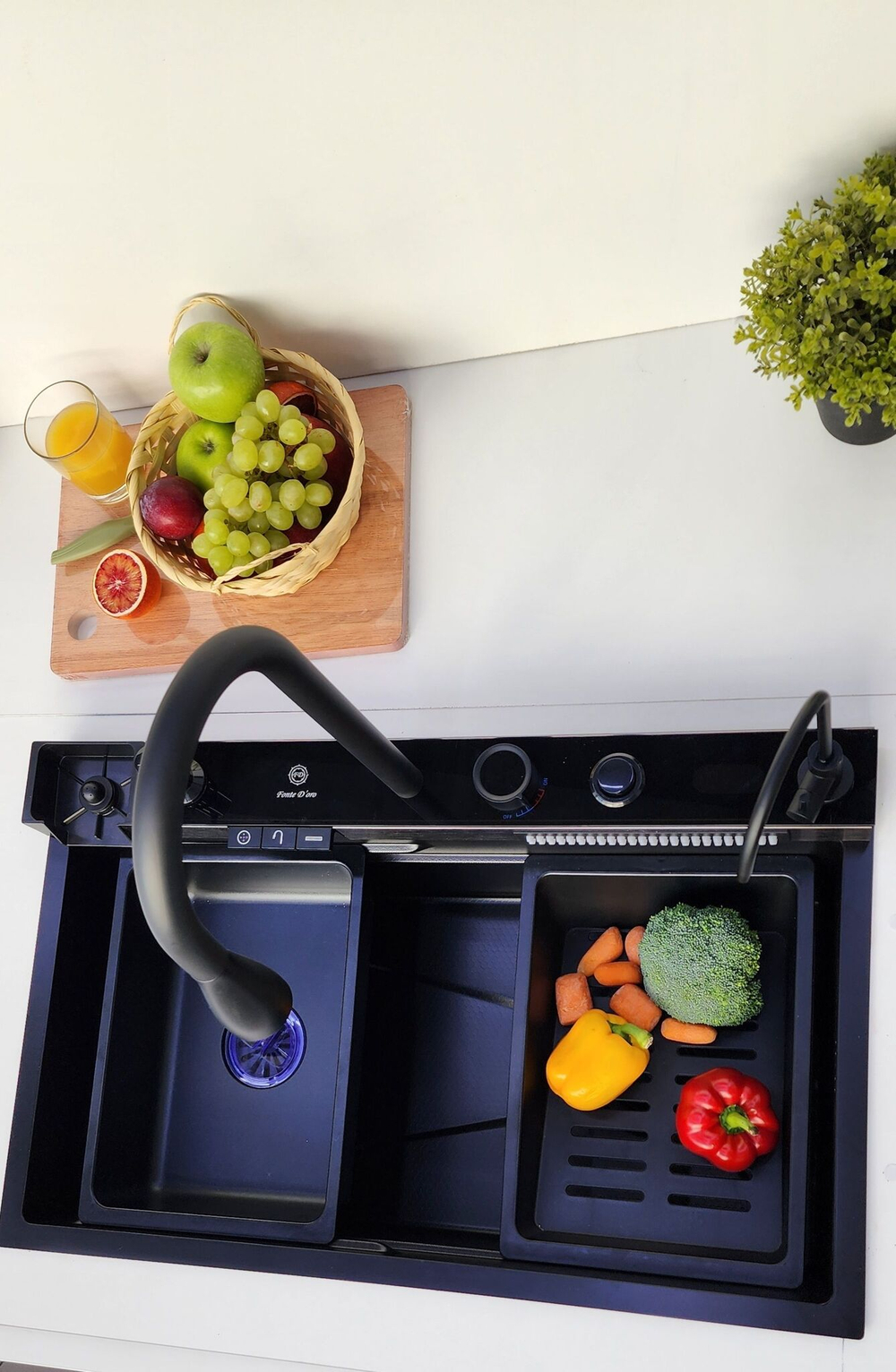 Многофункциональная кухонная мойка из нержавеющей стали BZ9952BS цвета Сталь сатин