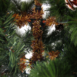 Елка «Венская» 240 см, ПВХ+Леска, ягоды и шишки (1498 веток)