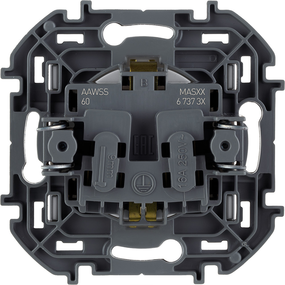 Розетка с заземлением со шторками 16А 250В алюминий Inspiria Legrand