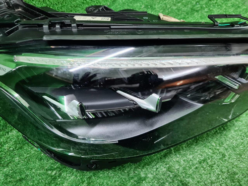 Фара правая Mercedes E W213 (2020-2023) LED