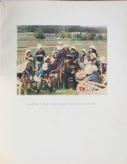 Альбом. SOVIET CALENDAR 1917-1947. Москва 1947г.  На английском языке.