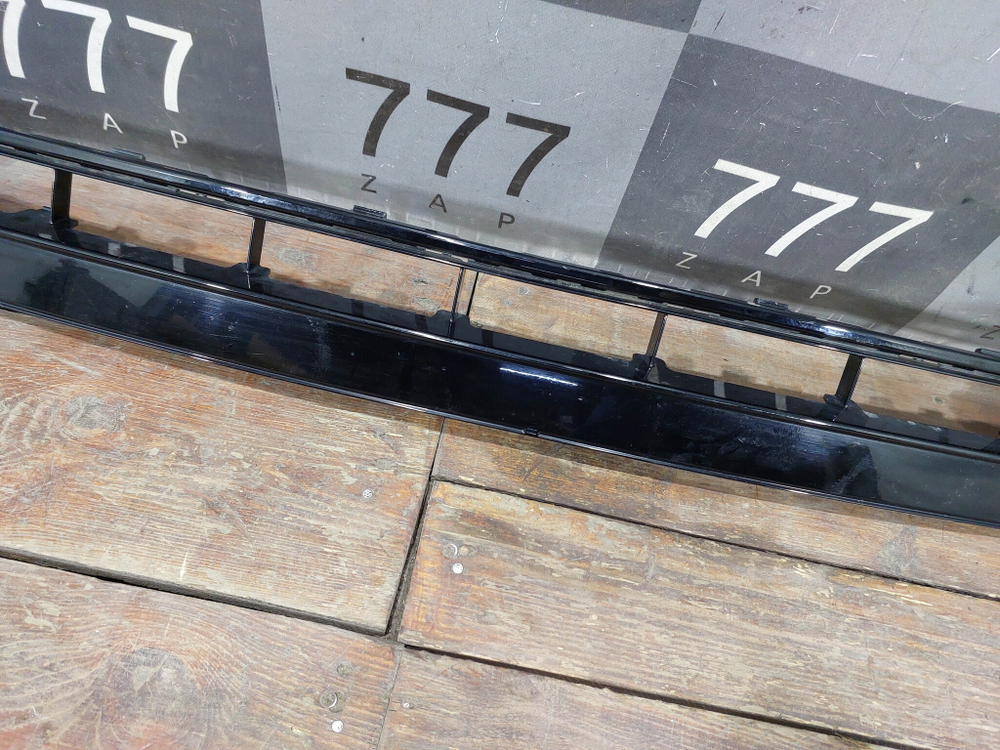 Решетка переднего бампера Volkswagen Tiguan 2 20-нв Б/У Оригинал 5NA853677N