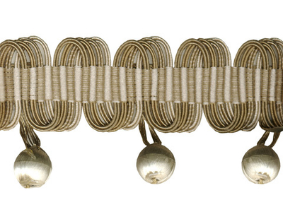 10016/27 Бахрома с шариками