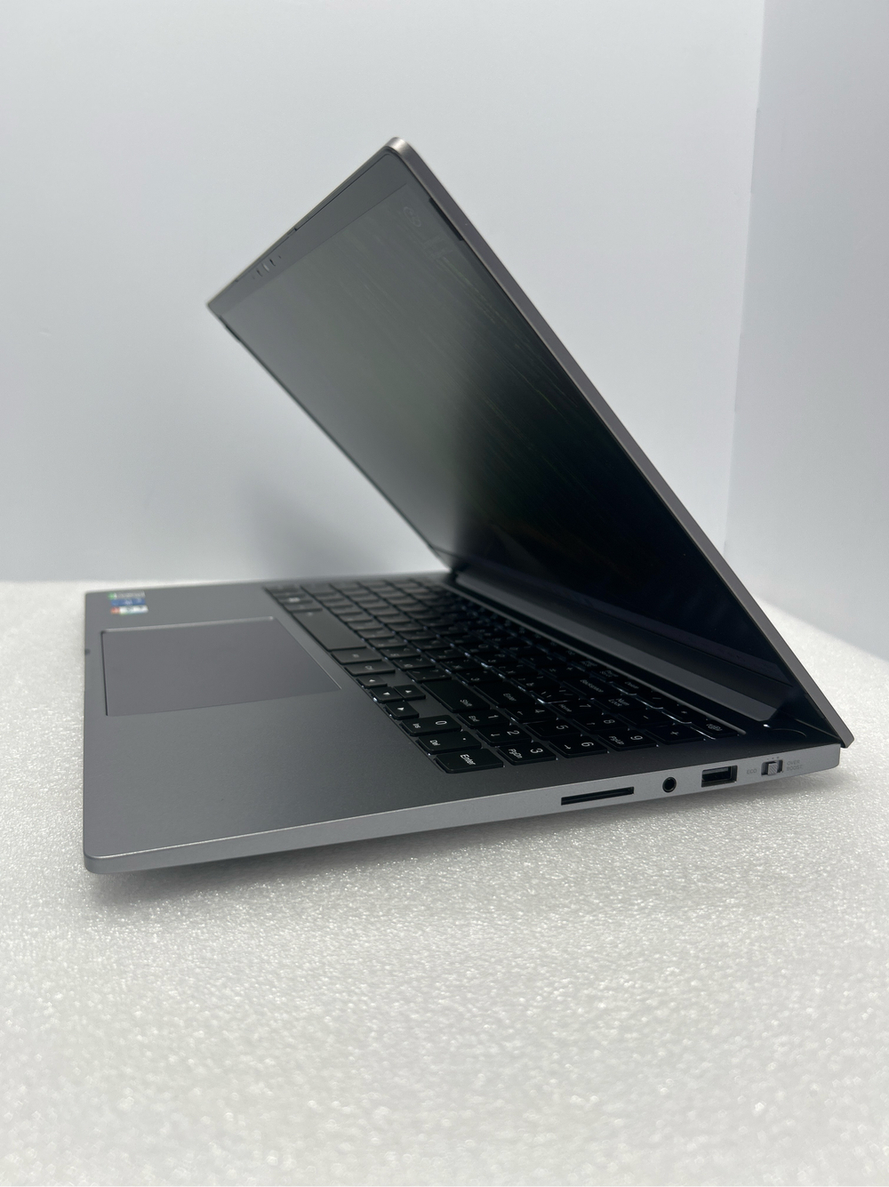 Ноутбук Infinix InBook Y3H Plus 15.6"/Intel Core i5-12450H/RAM 16GB/SSD 512/Intel UHD Graphics/1920x1080/IPS/Windows 11/Подсветка - кл:LED/серебристый. Состояние: B1