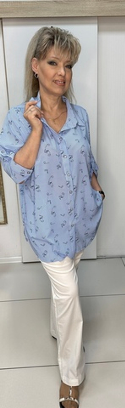 Голубая в мелкую полоску блузон-рубашка на пуговицах