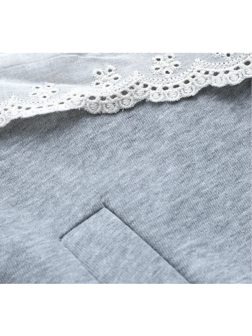 Костюм c кружевом