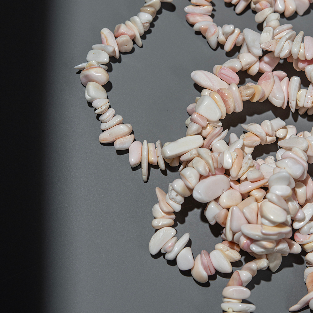 Бусины из раковины розовой королевской ракушки, фриформ 5-17мм