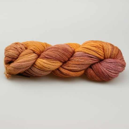 Пряжа MANOS DEL URUGUAY Fino (70% меринос, 30% шёлк)