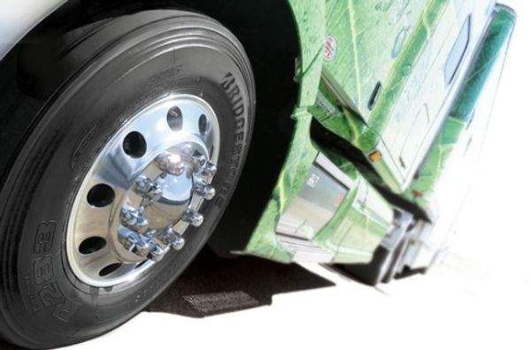 Bridgestone анонсировала запуск двух новых грузовых шин с технологией Enliten