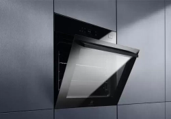 Встраиваемый электрический духовой шкаф Electrolux EOB8S39Z
