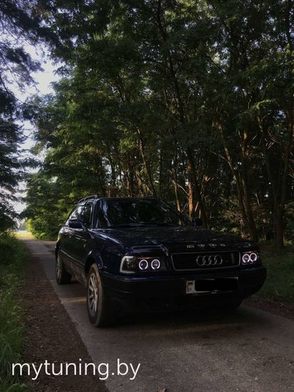 Передние фары ANGEL EYES BLACK для Audi 80 B4