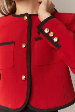 Пиджак в стиле Шанель красный